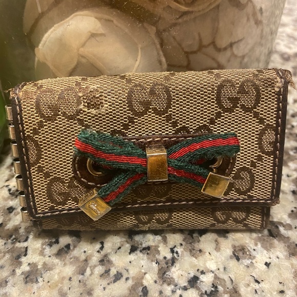 GUCCI Key and Card Holder - Picture 2 of 10